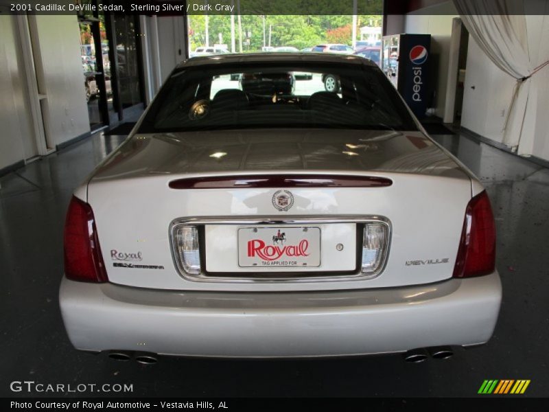 Sterling Silver / Dark Gray 2001 Cadillac DeVille Sedan