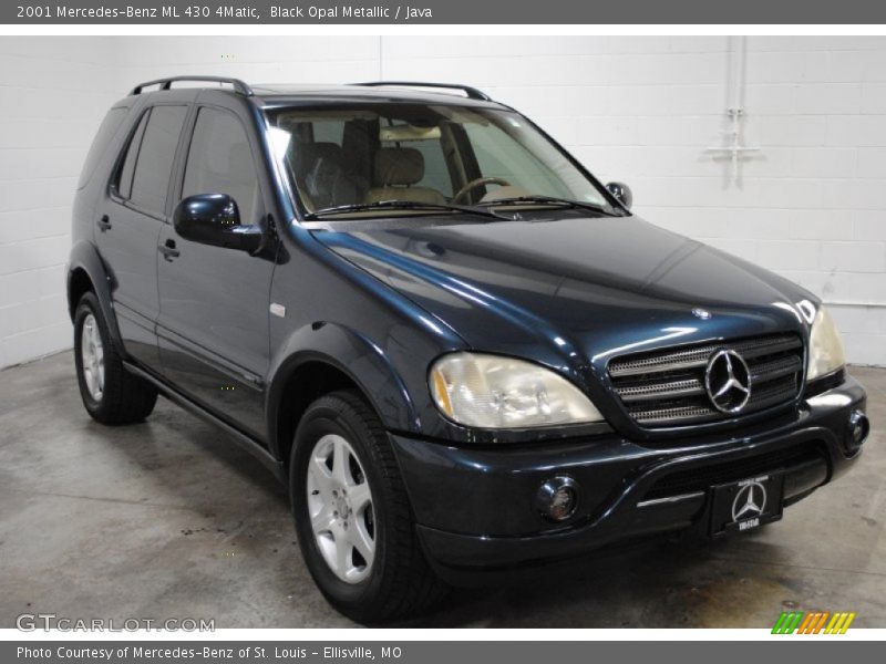 Front 3/4 View of 2001 ML 430 4Matic