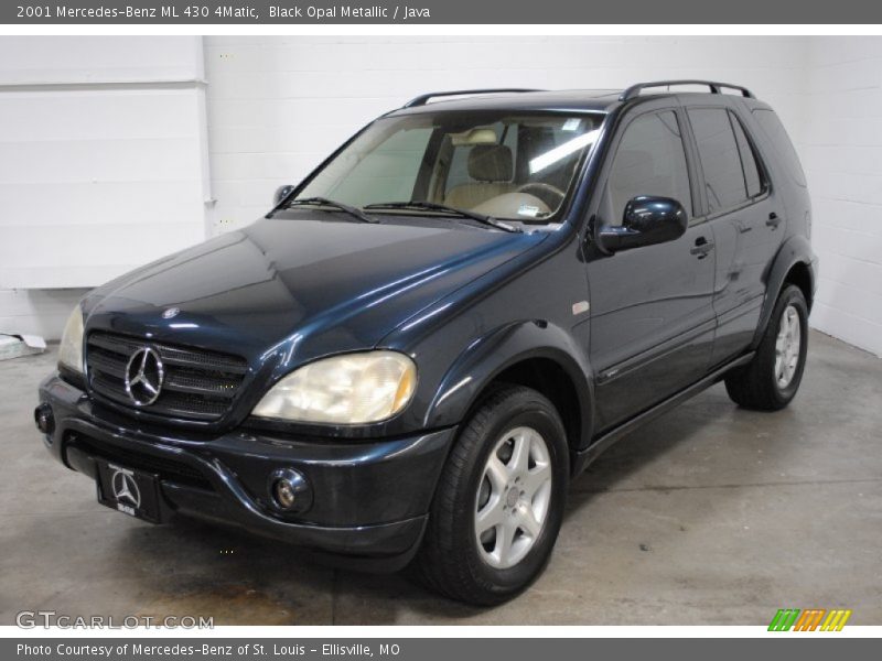 Front 3/4 View of 2001 ML 430 4Matic