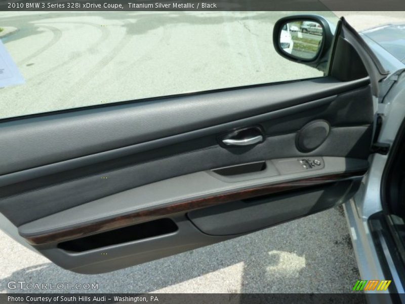 Door Panel of 2010 3 Series 328i xDrive Coupe