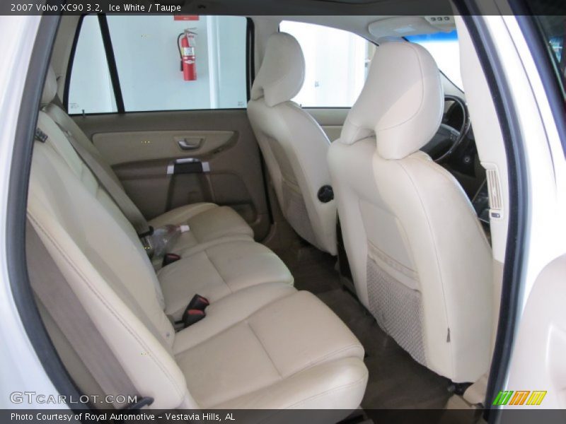 Ice White / Taupe 2007 Volvo XC90 3.2