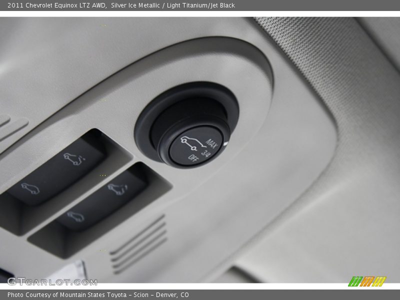 Controls of 2011 Equinox LTZ AWD