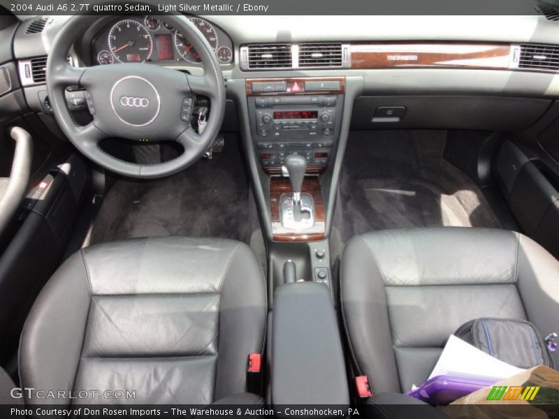 Dashboard of 2004 A6 2.7T quattro Sedan