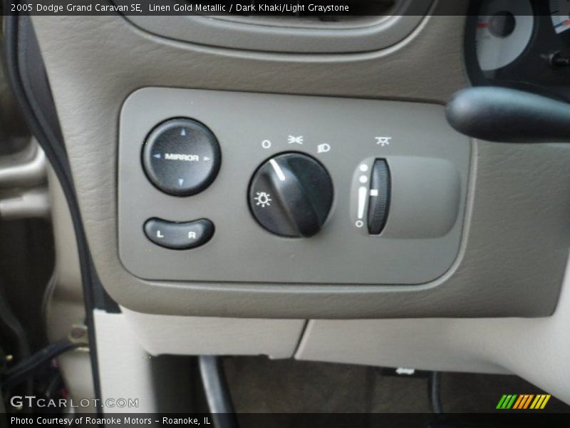 Linen Gold Metallic / Dark Khaki/Light Graystone 2005 Dodge Grand Caravan SE
