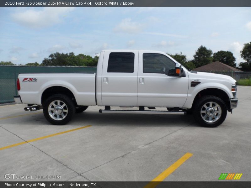 Oxford White / Ebony 2010 Ford F250 Super Duty FX4 Crew Cab 4x4