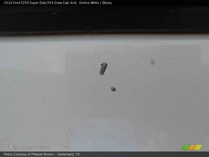 Oxford White / Ebony 2010 Ford F250 Super Duty FX4 Crew Cab 4x4