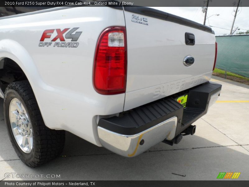 Oxford White / Ebony 2010 Ford F250 Super Duty FX4 Crew Cab 4x4