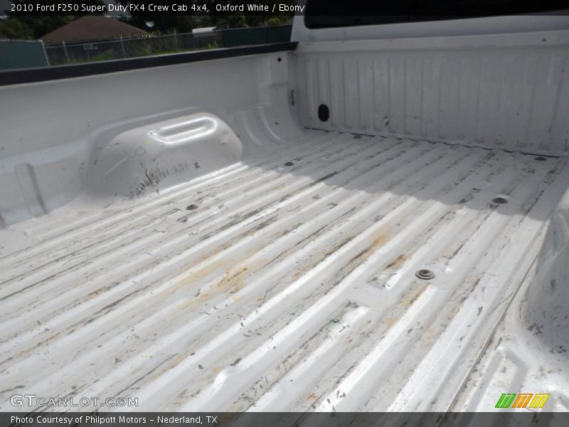 Oxford White / Ebony 2010 Ford F250 Super Duty FX4 Crew Cab 4x4