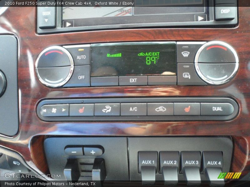 Oxford White / Ebony 2010 Ford F250 Super Duty FX4 Crew Cab 4x4