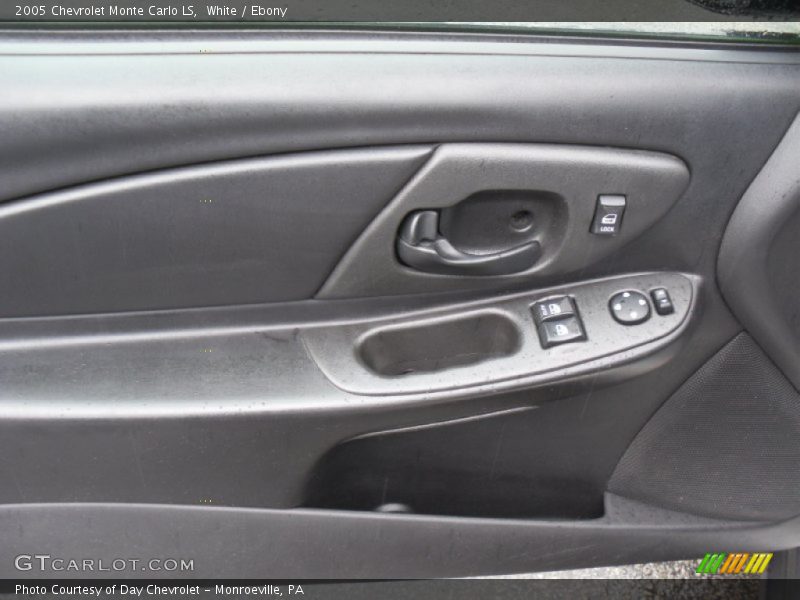 White / Ebony 2005 Chevrolet Monte Carlo LS