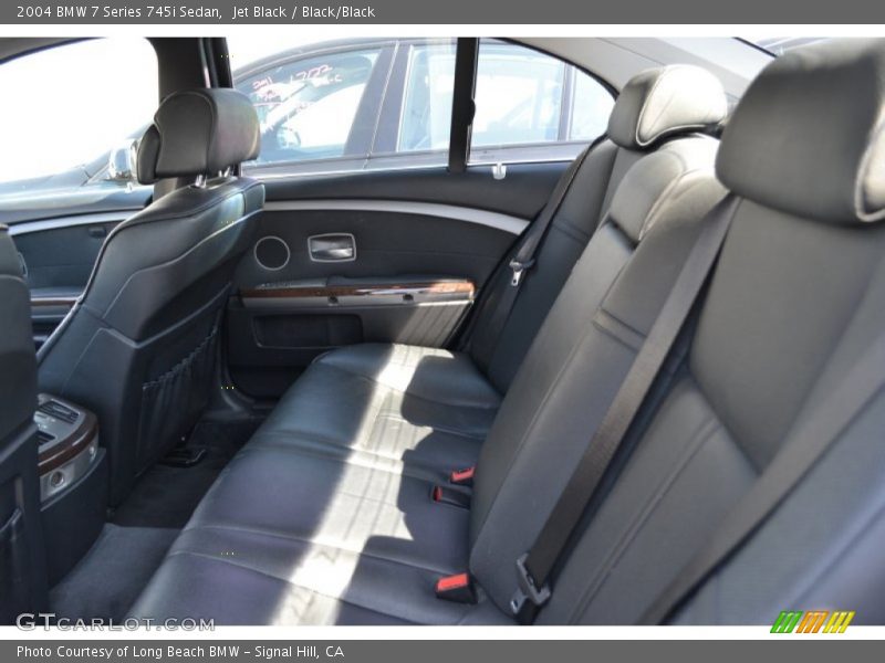Jet Black / Black/Black 2004 BMW 7 Series 745i Sedan