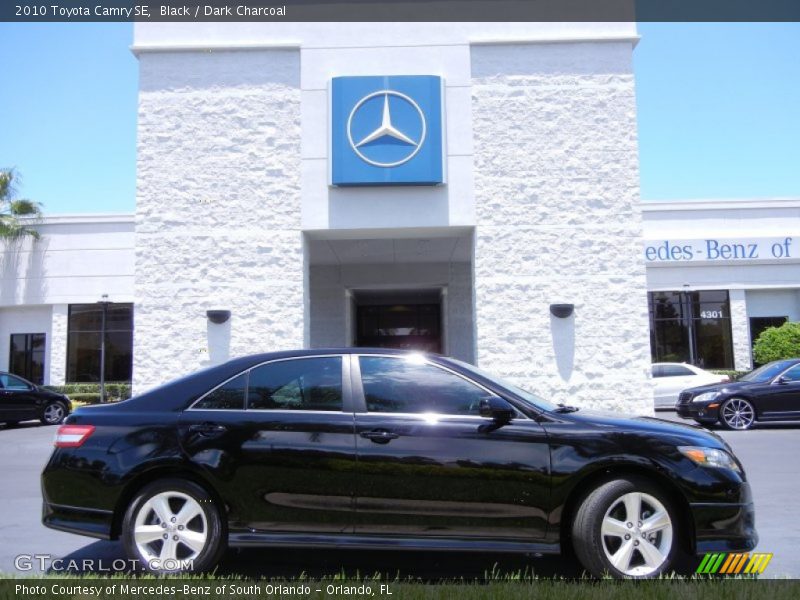 Black / Dark Charcoal 2010 Toyota Camry SE