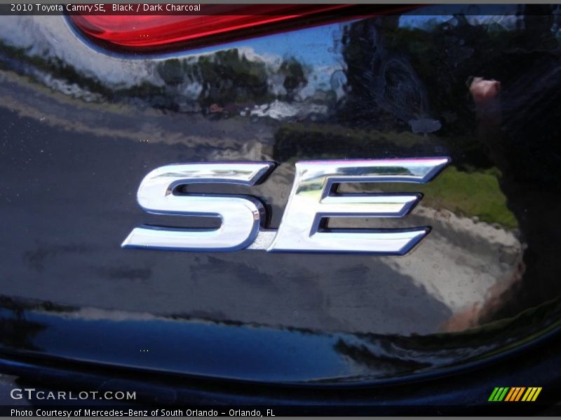 Black / Dark Charcoal 2010 Toyota Camry SE