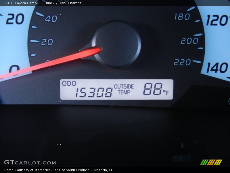 Black / Dark Charcoal 2010 Toyota Camry SE