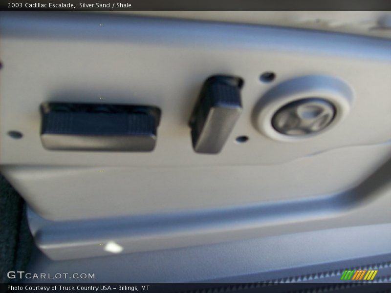 Silver Sand / Shale 2003 Cadillac Escalade