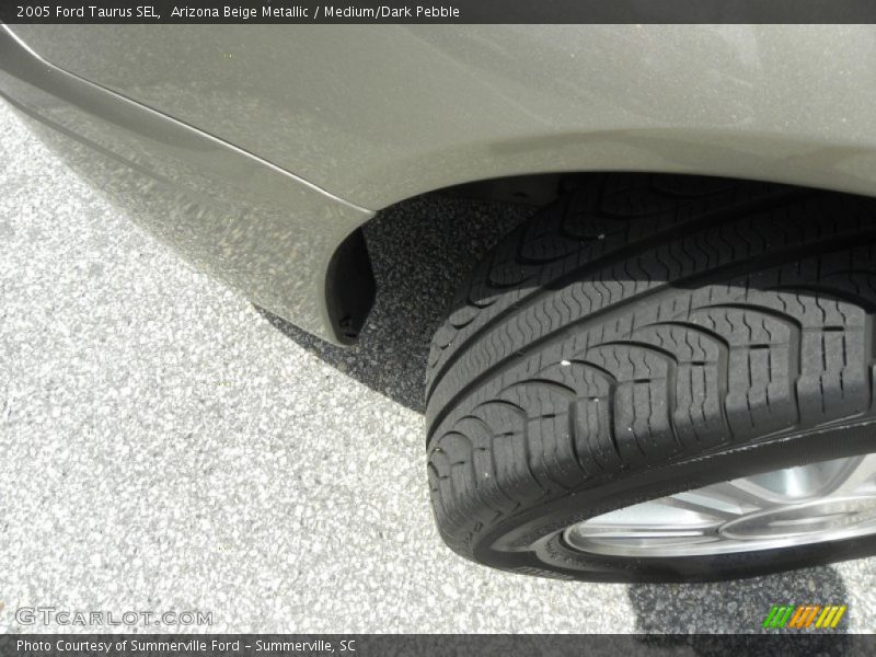 Arizona Beige Metallic / Medium/Dark Pebble 2005 Ford Taurus SEL