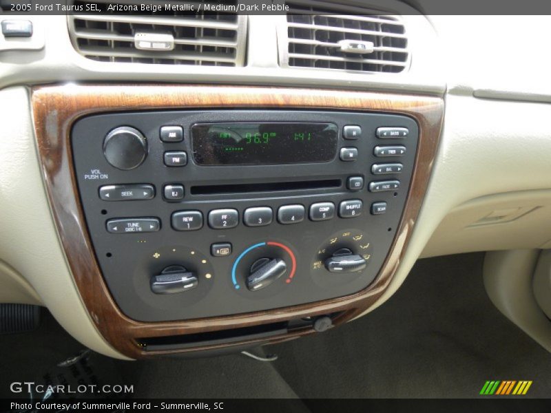 Arizona Beige Metallic / Medium/Dark Pebble 2005 Ford Taurus SEL