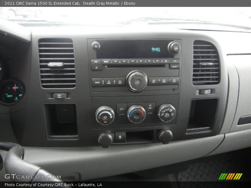 Controls of 2011 Sierra 1500 SL Extended Cab