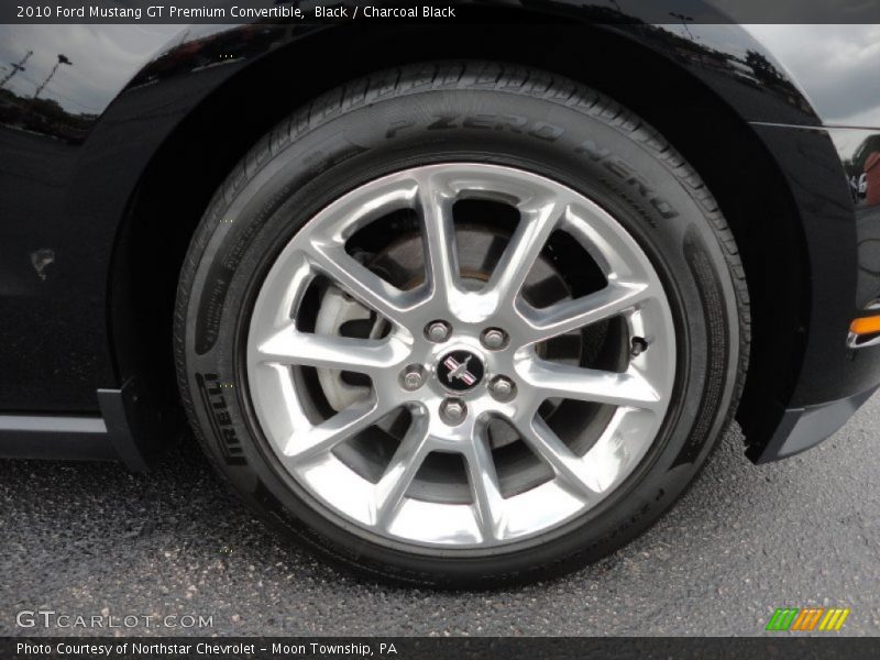  2010 Mustang GT Premium Convertible Wheel