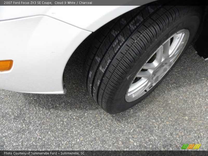 Cloud 9 White / Charcoal 2007 Ford Focus ZX3 SE Coupe