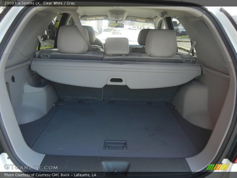 Clear White / Gray 2009 Kia Sorento LX