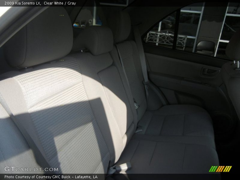 Clear White / Gray 2009 Kia Sorento LX