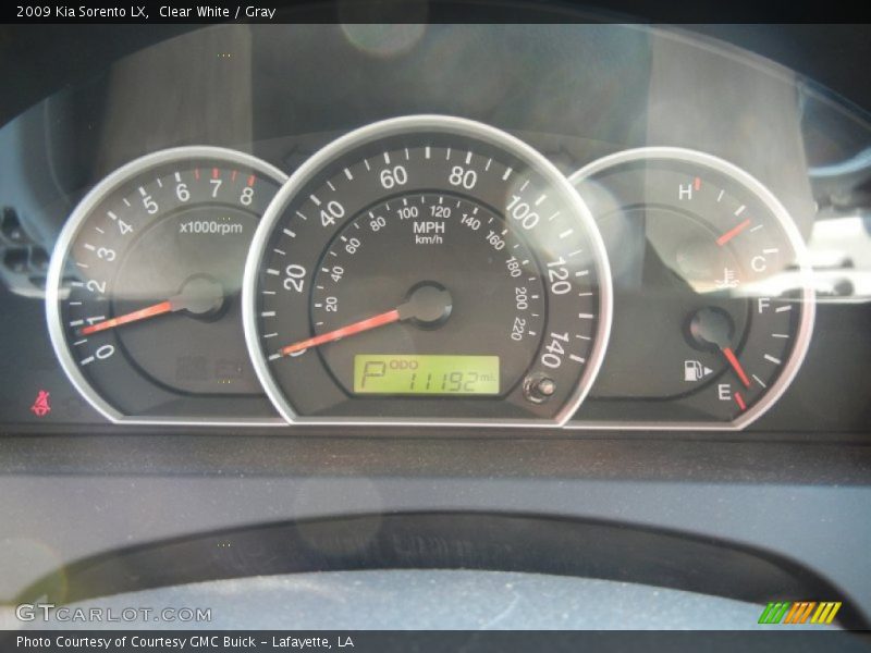 Clear White / Gray 2009 Kia Sorento LX