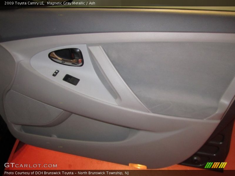 Magnetic Gray Metallic / Ash 2009 Toyota Camry LE