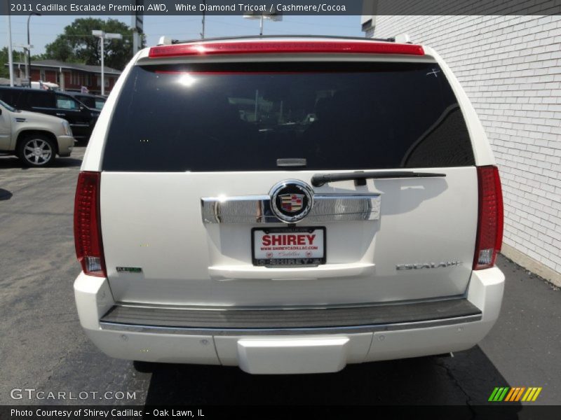 White Diamond Tricoat / Cashmere/Cocoa 2011 Cadillac Escalade Premium AWD