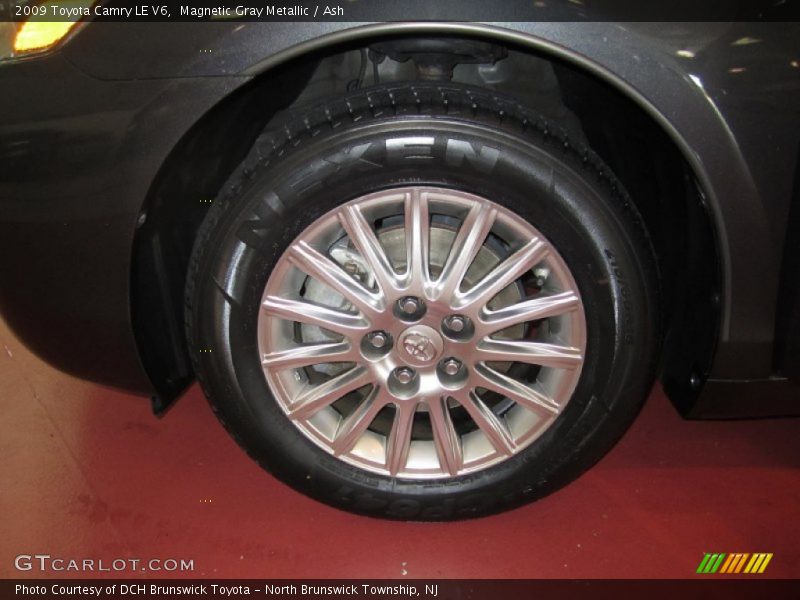 Magnetic Gray Metallic / Ash 2009 Toyota Camry LE V6