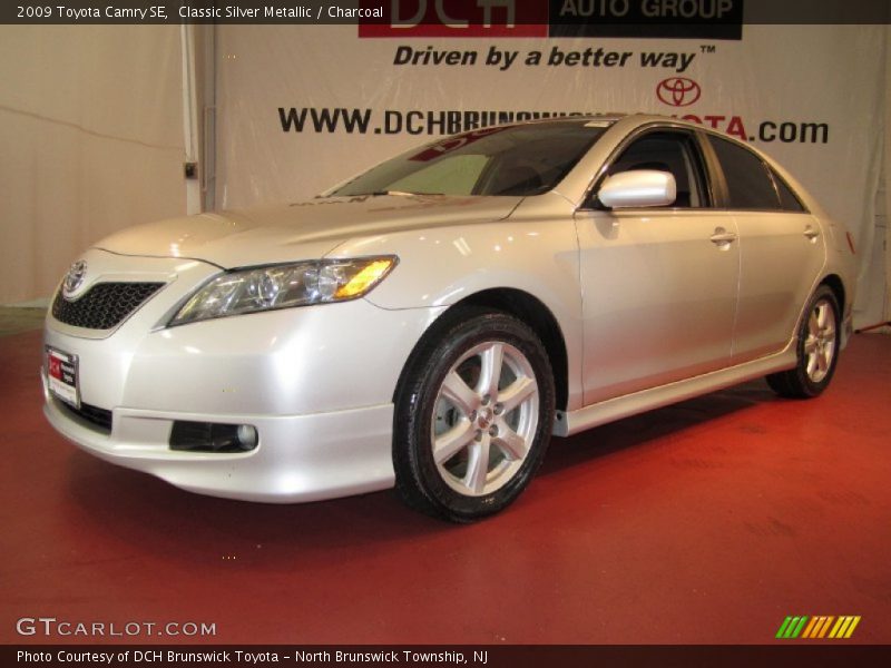 Classic Silver Metallic / Charcoal 2009 Toyota Camry SE