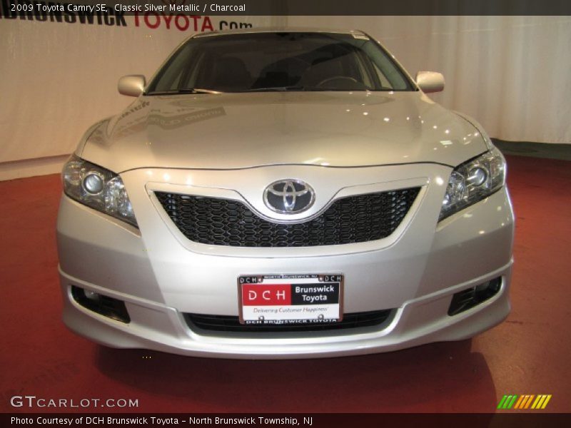Classic Silver Metallic / Charcoal 2009 Toyota Camry SE