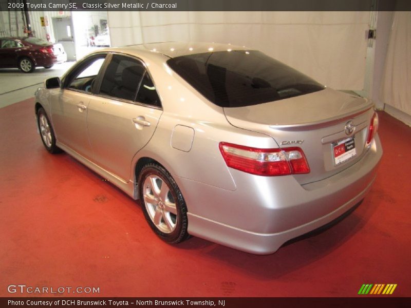 Classic Silver Metallic / Charcoal 2009 Toyota Camry SE