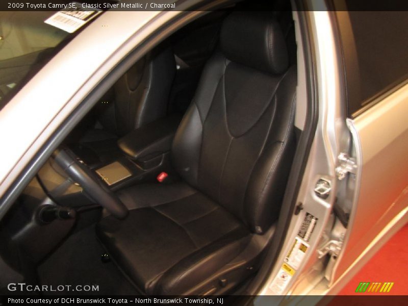 Classic Silver Metallic / Charcoal 2009 Toyota Camry SE