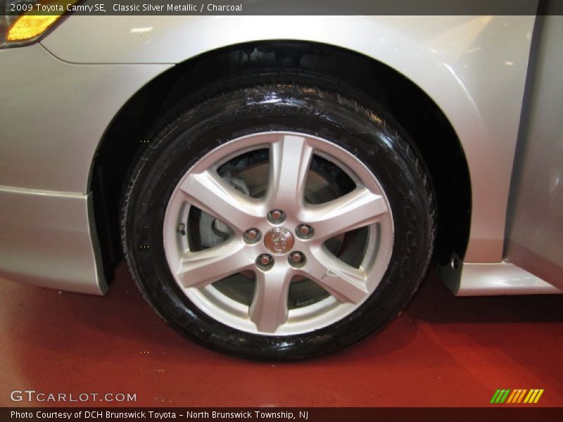 Classic Silver Metallic / Charcoal 2009 Toyota Camry SE