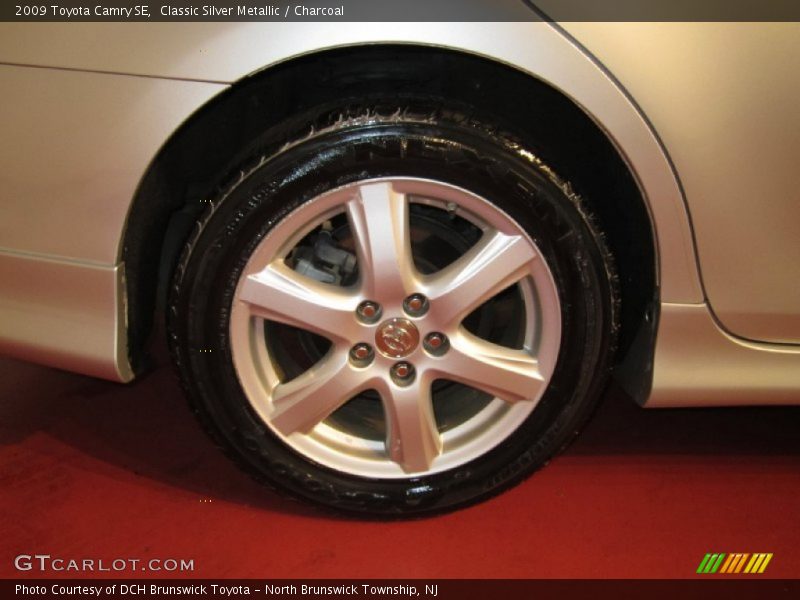 Classic Silver Metallic / Charcoal 2009 Toyota Camry SE