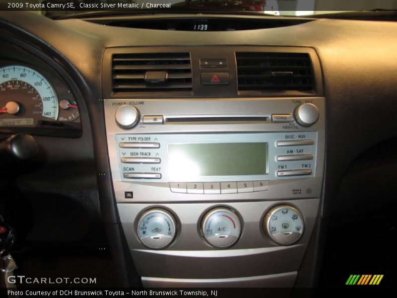 Classic Silver Metallic / Charcoal 2009 Toyota Camry SE