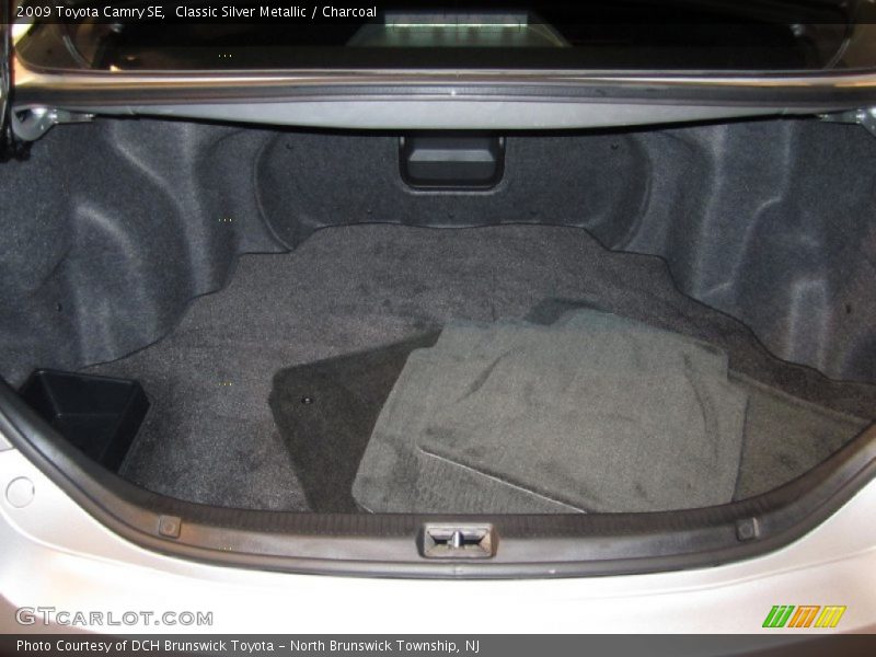 Classic Silver Metallic / Charcoal 2009 Toyota Camry SE