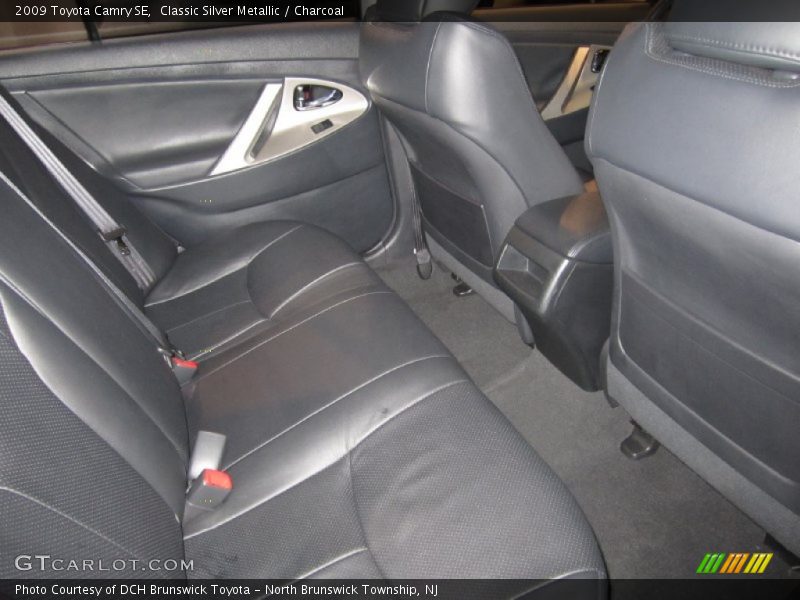 Classic Silver Metallic / Charcoal 2009 Toyota Camry SE