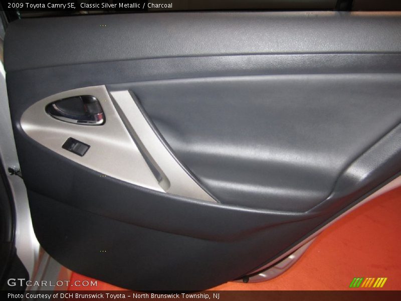 Classic Silver Metallic / Charcoal 2009 Toyota Camry SE