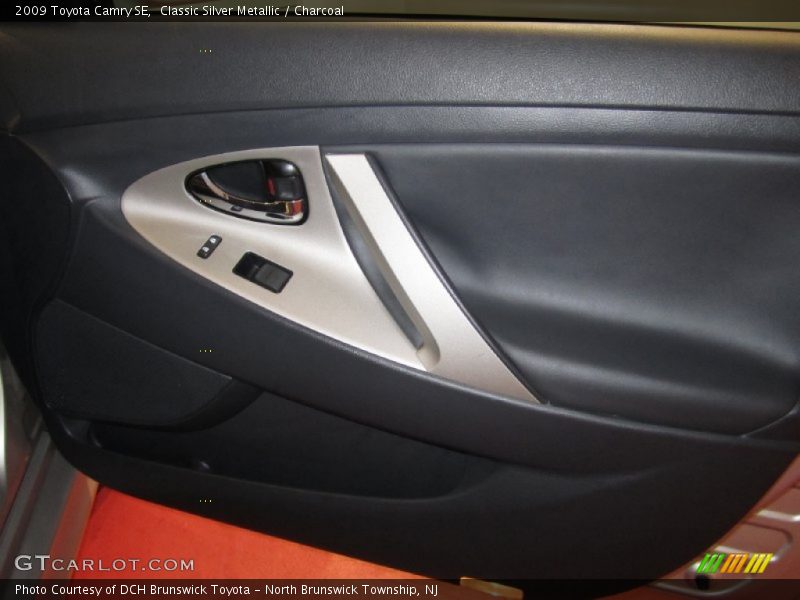 Classic Silver Metallic / Charcoal 2009 Toyota Camry SE