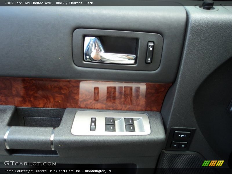 Black / Charcoal Black 2009 Ford Flex Limited AWD