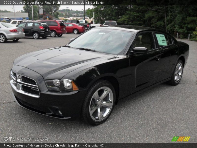 Pitch Black / Black/Light Frost Beige 2011 Dodge Charger Rallye Plus