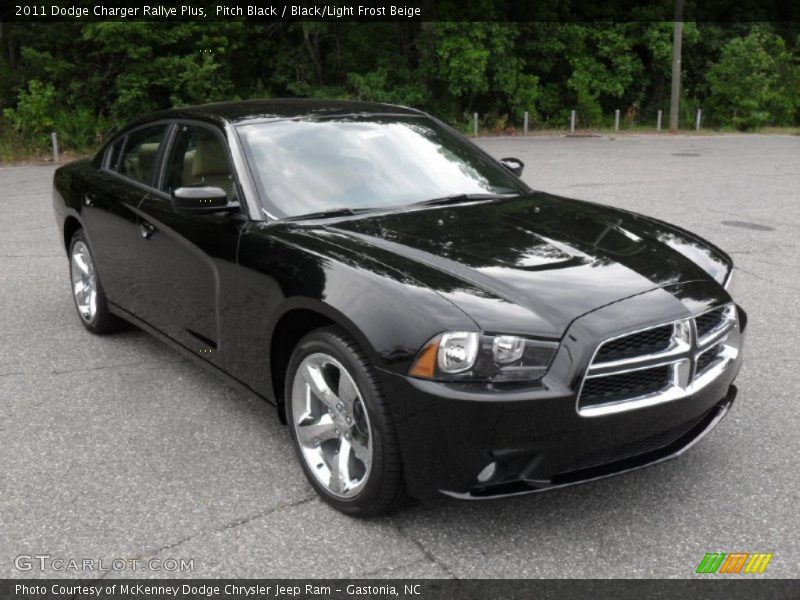 Pitch Black / Black/Light Frost Beige 2011 Dodge Charger Rallye Plus