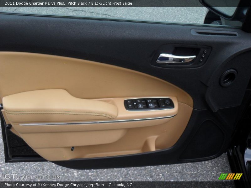 Pitch Black / Black/Light Frost Beige 2011 Dodge Charger Rallye Plus