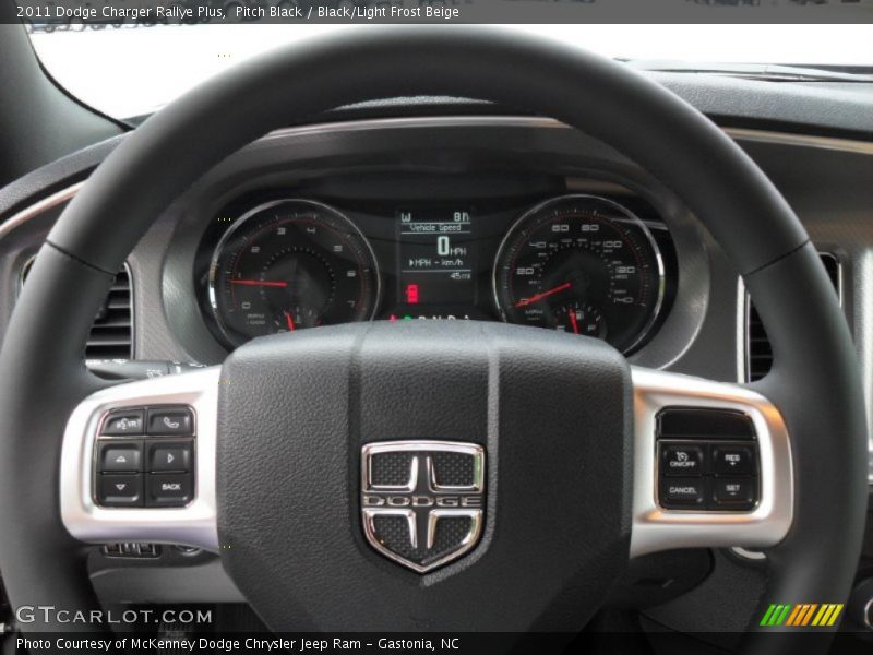 Pitch Black / Black/Light Frost Beige 2011 Dodge Charger Rallye Plus