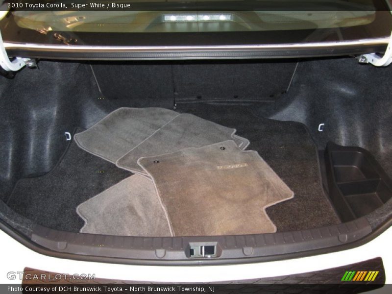 Super White / Bisque 2010 Toyota Corolla