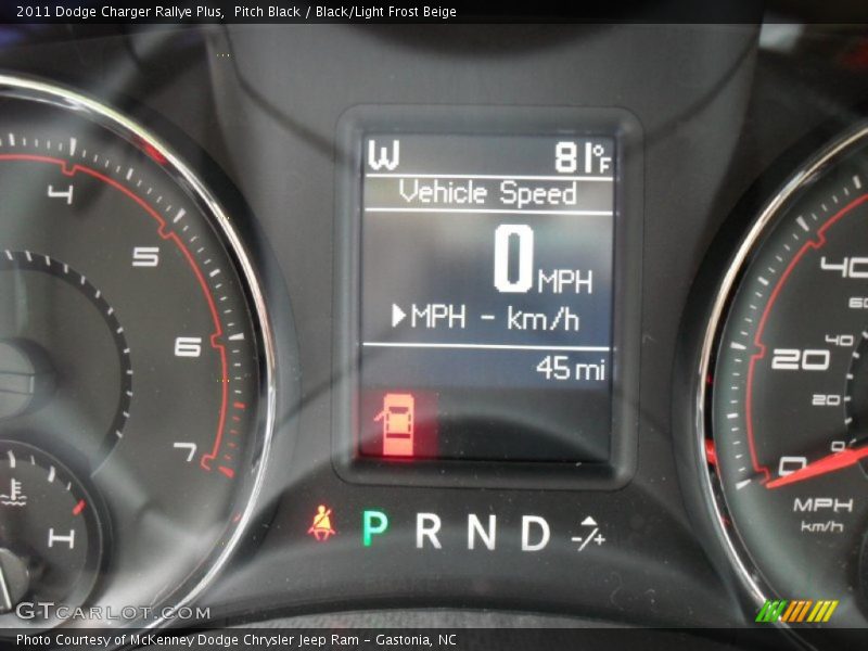 Pitch Black / Black/Light Frost Beige 2011 Dodge Charger Rallye Plus