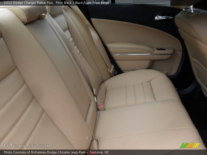 Pitch Black / Black/Light Frost Beige 2011 Dodge Charger Rallye Plus