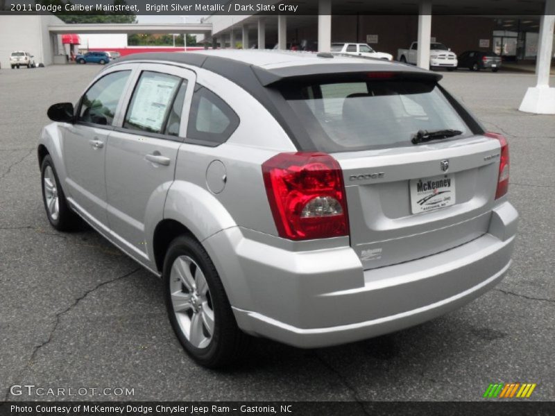 Bright Silver Metallic / Dark Slate Gray 2011 Dodge Caliber Mainstreet